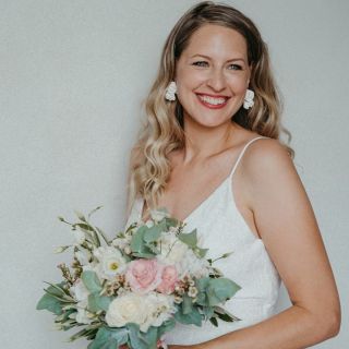 Za svou tvorbu jsem udělala pěknou řádku svatebních šperků. 🤍Tentokrát jsem potřebovala něco pro sebe. 🤍 A protože miluju...