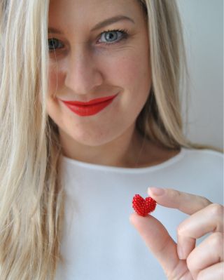 Víte, že pro Vás vytvářím šperky, které se dají kombinovat? ⬇️ Najděte si tu svojí nejoblíbenější barvu a k náušnicím Vám...